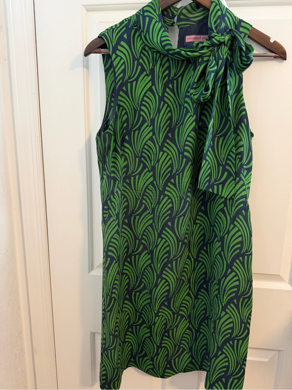 Vineyard Vines Green and Navy Sleeveless Bow-Tie Shift Dress
